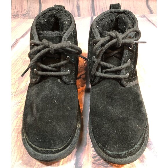 UGG Neumel II Black Suede Lace Up Bootie Lined Youth Kids Boys 5 / 37 (i8j) - Picture 2 of 10